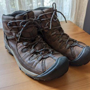Men’s Keen Targhee II Waterproof Hiking Boots - size 9